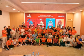 参加新闻发布会的代表合影。图自https://nhandan.vn/