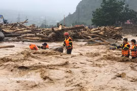 奋勇担当保安全，竭心全力为百姓