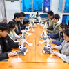 北江越韩技术高等专科学校学生实习微控制器编程课程。图片来源：越通社