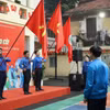 全国青年同步举行升旗仪式, 庆祝党的十四大召开。图片来源：越通社