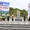 “边疆课堂”帮助学生进一步了解家乡边疆，从小树立参与维护国家主权和边境安全的责任意识。图片来源：越通社