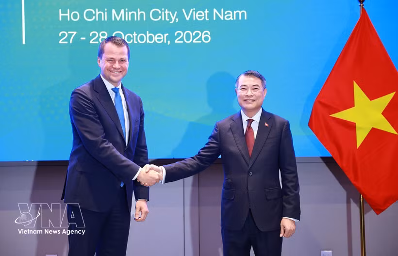 越南政府总理黎明兴会见世界经济论坛（WEF）执行董事斯特凡·梅根塔勒。图自越通社