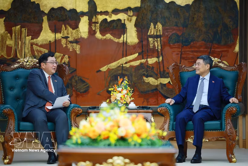 越南政府总理黎明兴会见辞行的马来西亚驻越大使 图自越通社