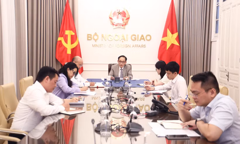 越南外交部长黎怀忠与加拿大外交部长阿妮塔·阿南德通电话 图自越南外交部