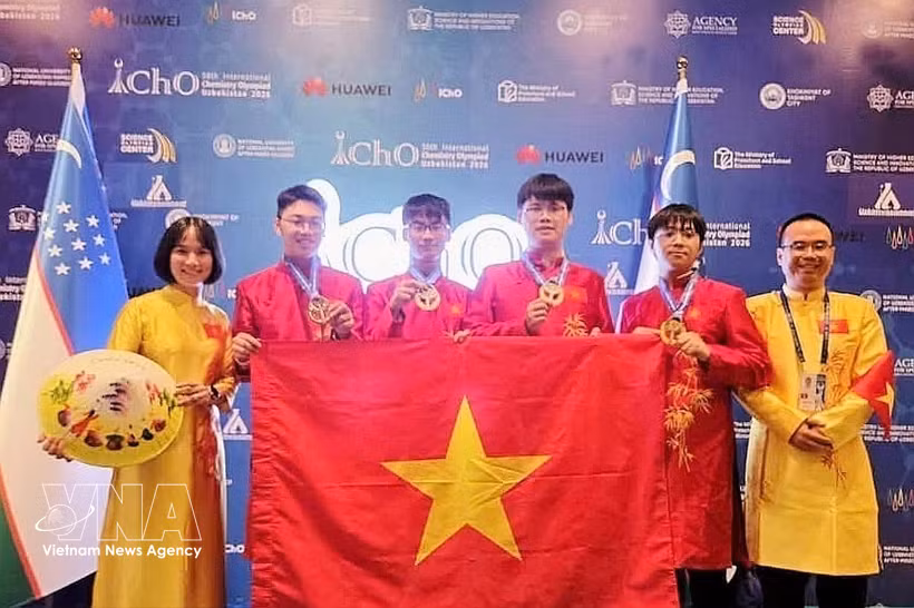 越南队在2026年国际化学奥林匹克竞赛中夺得4枚金牌，金牌数与中国、印度并列第一。图片来源：越通社
