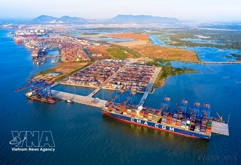 位于巴地头顿的Gemalink国际港是服务工业、贸易和全球一体化进程的战略性港口之一。图自越通社