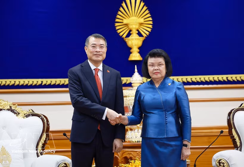 越南政府总理黎明兴会见柬埔寨国会主席昆索达莉 图自越通社