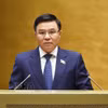工贸部部长黎孟雄受政府总理委托，就两项法案作呈文。图：越通社