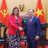 胡志明国家政治学院常务副院长黎海平会见联合国儿童基金会驻越南代表西尔维娅·达奈洛夫。图片来源：越通社
