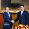 越南国会主席陈青敏与蒙古国家大呼拉尔主席桑达格·宾巴朝格特合影 图自越通社