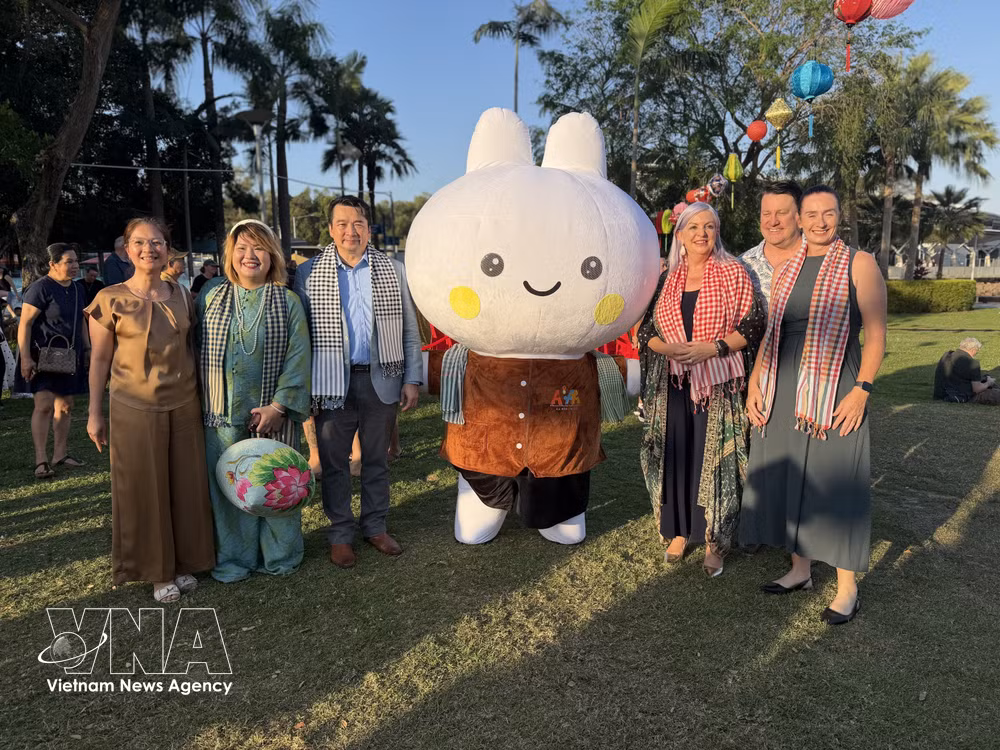 vnanet_potal-le-hoi-den-long-viet-nam-tai-thu-phu-vung-lanh-tho-bac-australia-9005580.jpg