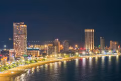 归仁夜景。图自越通社
