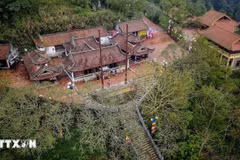 “安子—永严—昆山、劫泊”历史遗迹与风景群的花安寺。图自越通社