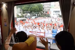 白梅医院超500名医护人员乘专列赴宁平分院工作