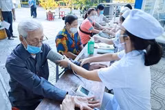 胡志明市市民每年可享受一次健康体检。图自越通社