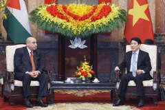 越南国家主席梁强、政府总理范明政分别会见约旦众议院议长卡迪