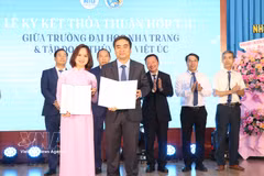 海洋经济论坛的合作伙伴签署合作备忘录。图自越通社
