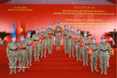 八号二级野战医院和五号工兵队出征仪式。图自越通社