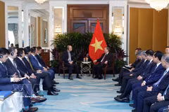 越共中央总书记、国家主席苏林会见大华银行集团副主席兼总裁黄一宗。图自越通社