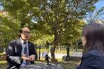 旅日越南人协会联合会主席阮洪山博士在接受越通社驻日本记者采访。图自越通社
