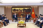 范明政总理会见美国哥伦比亚大学东南亚研究所高级顾问
