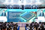主题为“越南在新时代主动发展半导体和人工智能产业”的政策论坛场景。图自越南国家创新中心