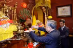 苏林总书记前往升龙皇城遗迹区与第67号房进香缅怀先贤