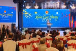 范明政总理与夫人出席旅捷越南人社群的家乡之春活动