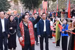 在少数民族地区和山区建校，播种知识、守护边疆