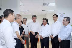 越新加强政党交流与文化互动