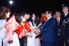 越南政府总理范明政抵达中国天津开始出席上海合作组织峰会之旅