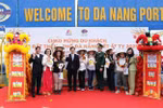 岘港市迎接新年首批国际游客。图自越通社