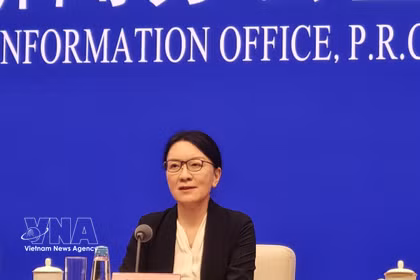 广西壮族自治区人民政府副主席卢新宁表示，广西正努力建设中国—东盟人工智能应用合作中心，旨在发挥中国与区域之间的“桥梁”作用。图自越通社