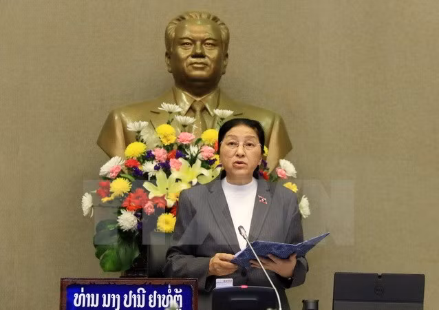 老挝第八届国会第三次会议在万象开幕 ảnh 1