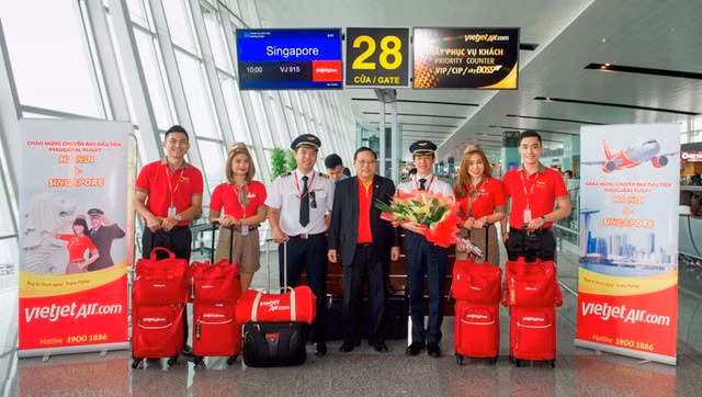 越捷航空公司正式开通河内至新加坡直达航线 ảnh 1 越捷航空公司正式开通河内至新加坡直达航线 ảnh 1