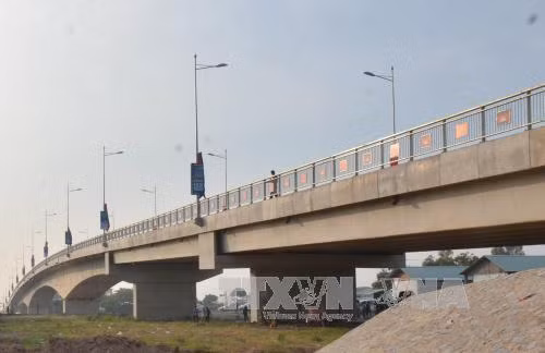 越南与柬埔寨跨境大桥正式竣工通车 ảnh 2