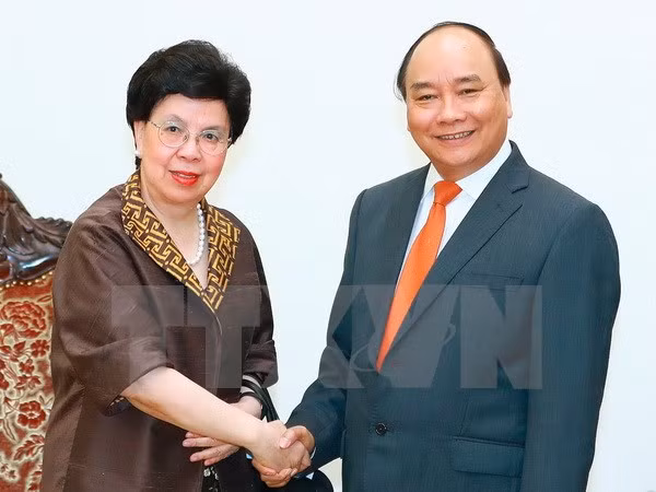 越南政府总理阮春福会见世卫组织总干事陈冯富珍 ảnh 1