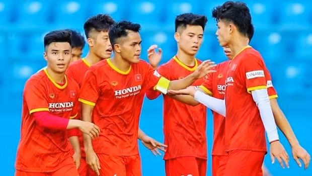 2022迪拜足球友谊赛:越南U23足球队重逢乌兹别克斯坦U23足球队 ảnh 1 2022迪拜足球友谊赛:越南U23足球队重逢乌兹别克斯坦U23足球队 ảnh 1