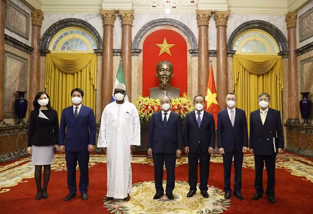 越南国家主席会见前来递交国书的各国驻越南新任大使 ảnh 1 越南国家主席会见前来递交国书的各国驻越南新任大使 ảnh 1