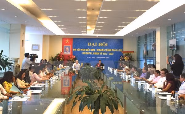 进一步加强越南与乌克兰各领域的合作向前发展 ảnh 1