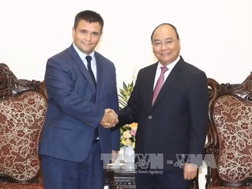 越南政府总理阮春福会见乌克兰外长克里姆金 ảnh 1 越南政府总理阮春福会见乌克兰外长克里姆金 ảnh 1