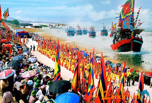 岘港市努力在疫情中安全举办庙会 ảnh 1 岘港市努力在疫情中安全举办庙会 ảnh 1