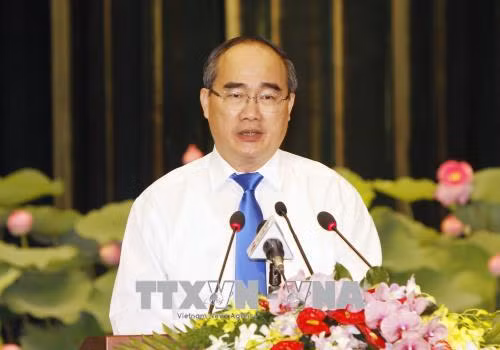 胡伯伯发出爱国竞赛号召70周年纪念活动在各地举行 ảnh 2