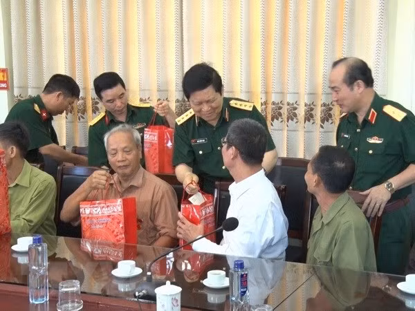 越南选民高度评价国会通过的内容 为国家发展作出贡献 ảnh 3 越南选民高度评价国会通过的内容 为国家发展作出贡献 ảnh 3