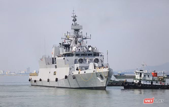 印度海军舰船访问印尼 大力推进“向东行动” ảnh 1 印度海军舰船访问印尼 大力推进“向东行动” ảnh 1