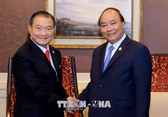政府总理阮春福会见泰国泰国酿酒公司总裁兼首席执行长苏华荣 ảnh 1