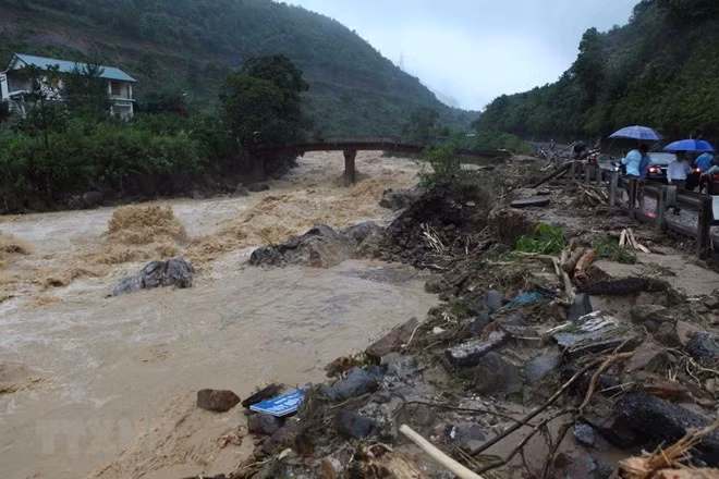 北部山区洪水来袭 19人丧生11人失踪 经济损失4438亿越盾 ảnh 1