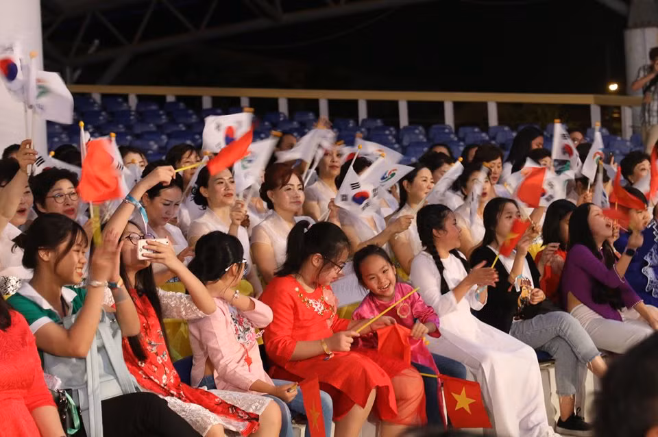 2019年国际合唱比赛结束 印尼合唱团获冠军 ảnh 3 2019年国际合唱比赛结束 印尼合唱团获冠军 ảnh 3