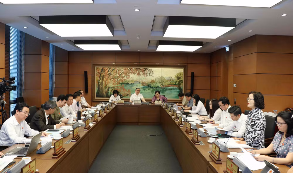 越南第十四届国会第七次会议：采取战略性措施 提高群众信任度 ảnh 1