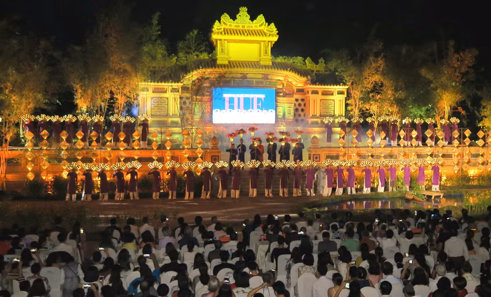 2019年第八届顺化传统手工艺节圆满落下帷幕 ảnh 1 2019年第八届顺化传统手工艺节圆满落下帷幕 ảnh 1